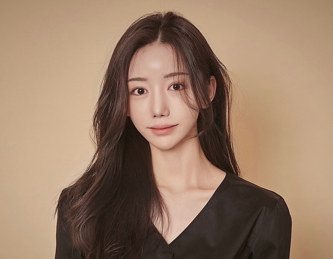 “인형 같은 외모, 탁월한 실력 월 매출 4,500만원 에이스”