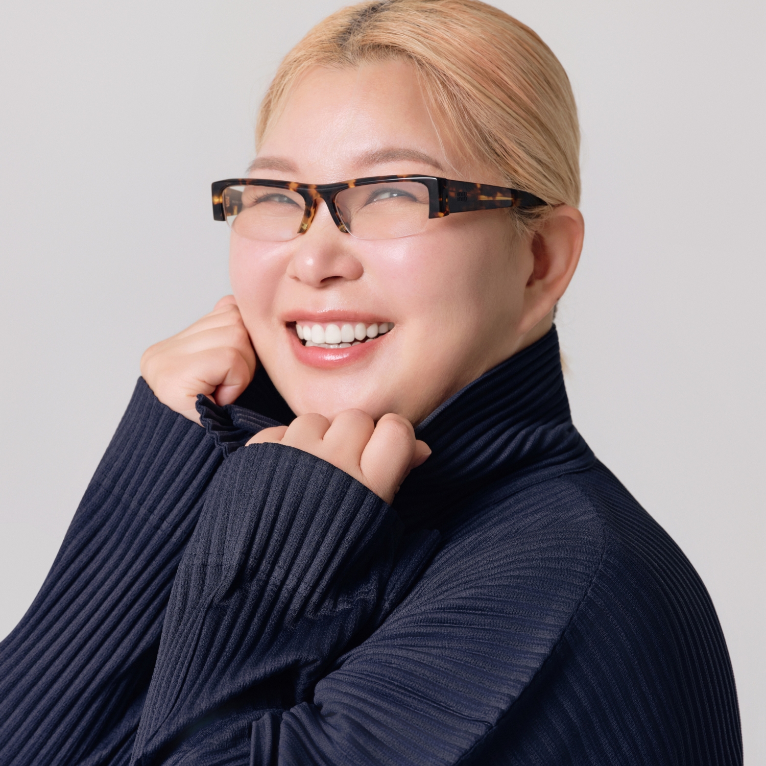 "유니크한 사람 유니크한 브랜드"