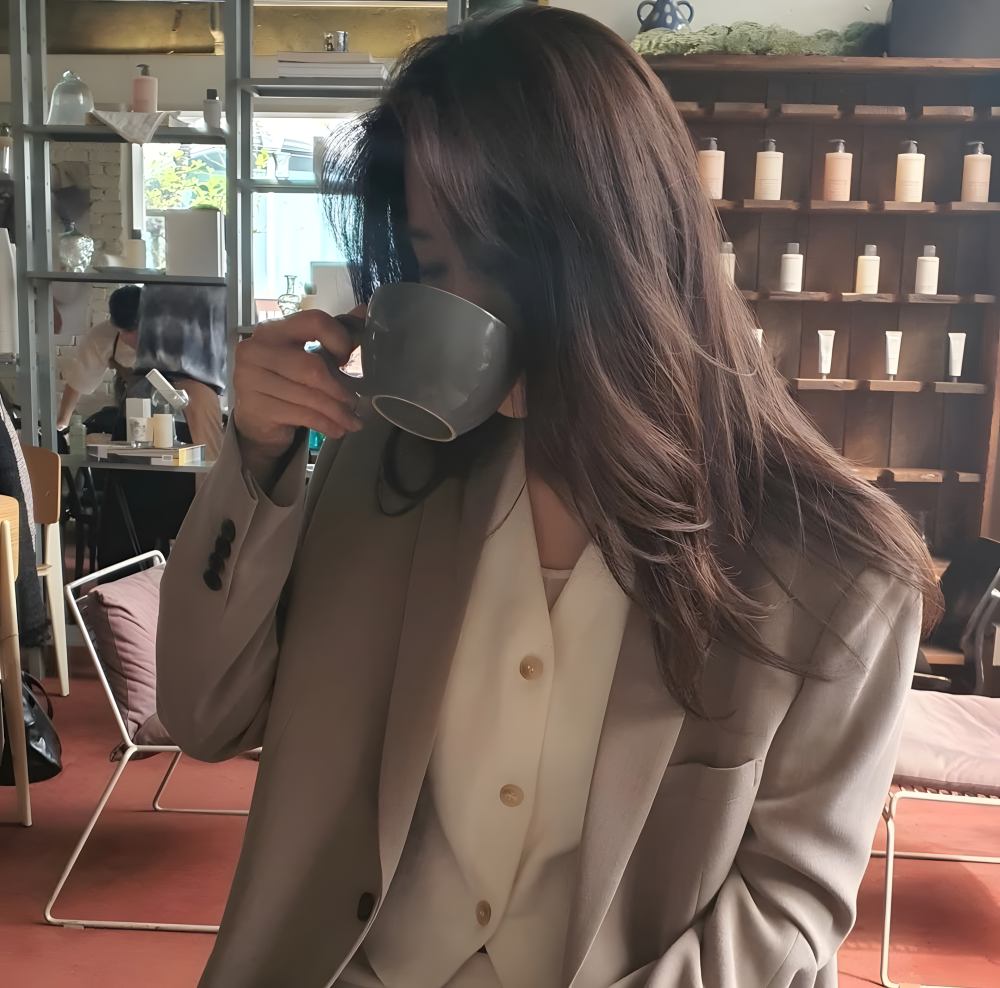 "미용의 새로운 지향점을 만들고 있어요"