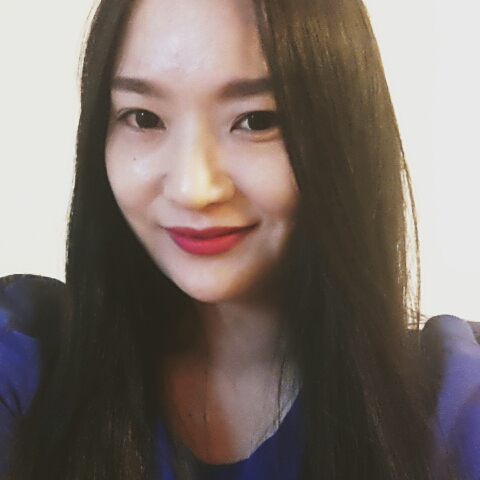 지각을 안하며, 사람들과 잘 어울립니다.
