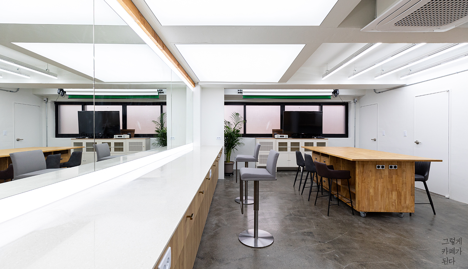 주식회사 하늘분장에서는 경력 헤어팀장/헤어팀모집합니다.